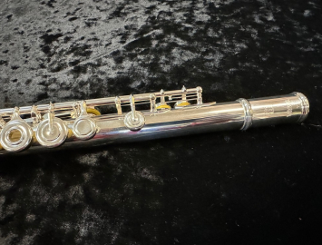 Photo Yamaha YFL-362H Open-Hole Flute in Silver #068389 - Low-B Foot-Joint